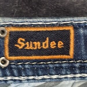 Buckle Jeans super cute